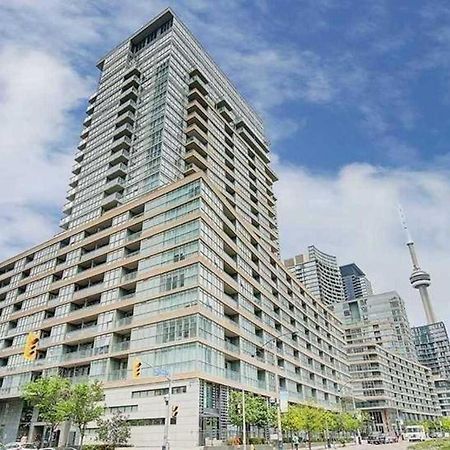Three-Bedroom Condo With Free Parking Nearby Cn Tower With Lake View Toronto Esterno foto