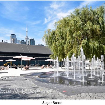 Three-Bedroom Condo With Free Parking Nearby Cn Tower With Lake View Toronto Esterno foto