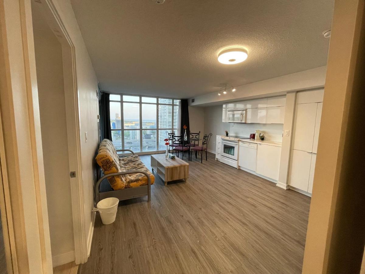 Three-Bedroom Condo With Free Parking Nearby Cn Tower With Lake View Toronto Esterno foto